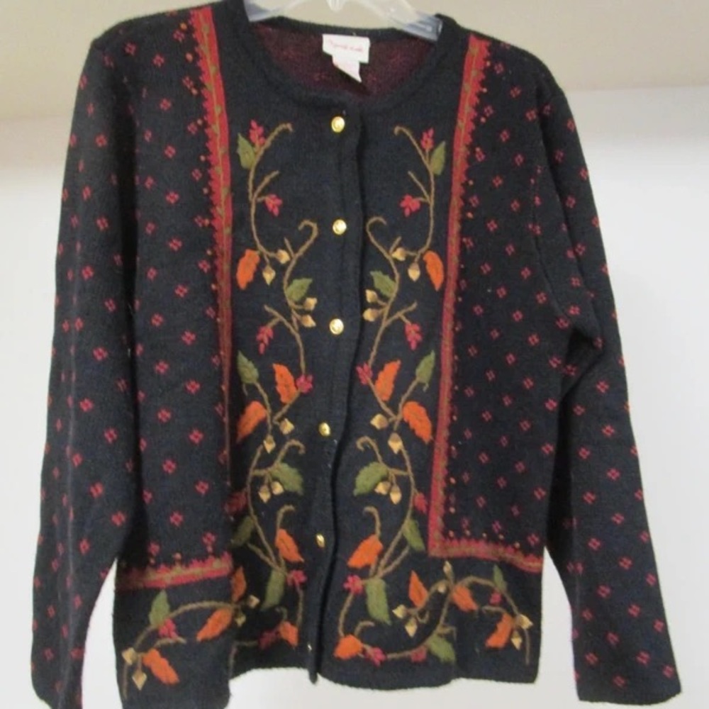 Charming Black Floral Cardigan